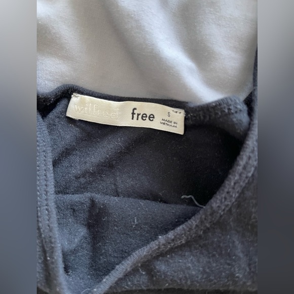 Aritzia crop tank - Picture 3 of 3